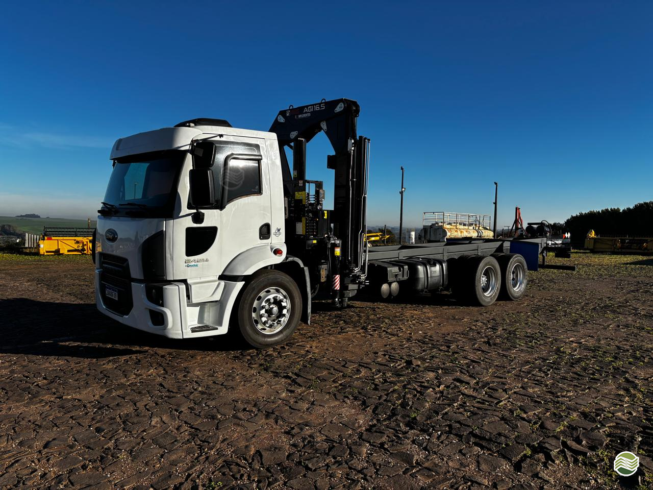 CAMINHAO FORD CARGO 2429 Carga Seca Truck 6x2 Comatral Caminhões e Máquinas Agrícolas PANAMBI RIO GRANDE DO SUL RS